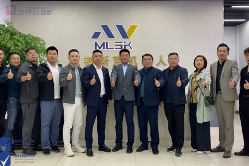 肖副主席率团访问苏州德彩网门业，共谋产业发展新机遇