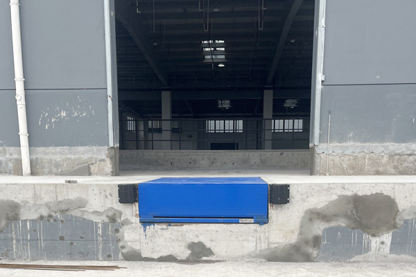 德彩网下沉基坑式液压卸货平台 德彩网下沉基坑式液压卸货平台